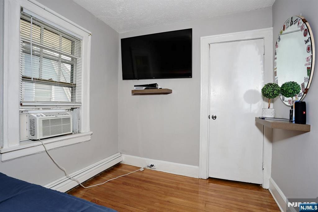 21 Haring Street Bergenfield, NJ 07621 - Photo 20 of 37