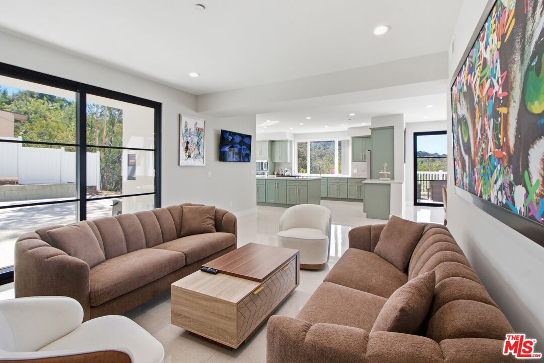1907 Alpha Road Glendale, CA 91208 - Photo 21 of 47 Gallery Image 21