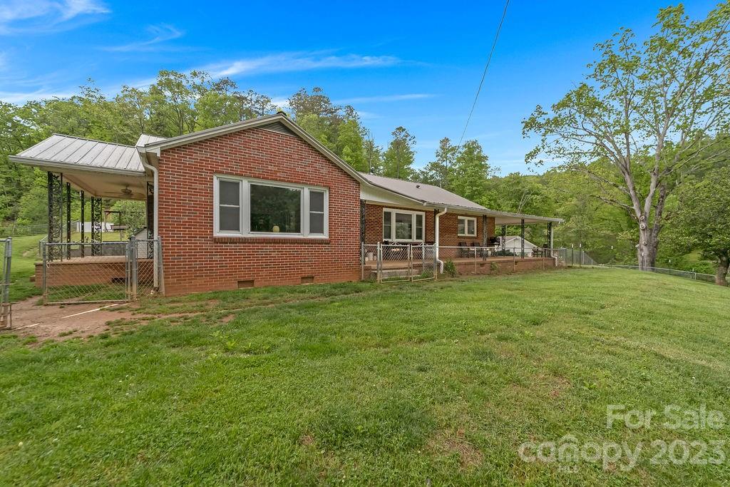 1861 Shoal Creek Road Balsam Grove, NC 28708 - Photo 13 of 48 Gallery Image 13