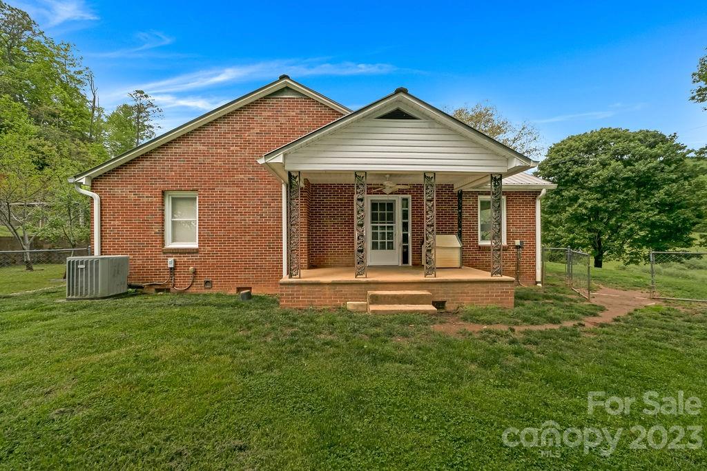 1861 Shoal Creek Road Balsam Grove, NC 28708 - Photo 44 of 48 Gallery Image 44