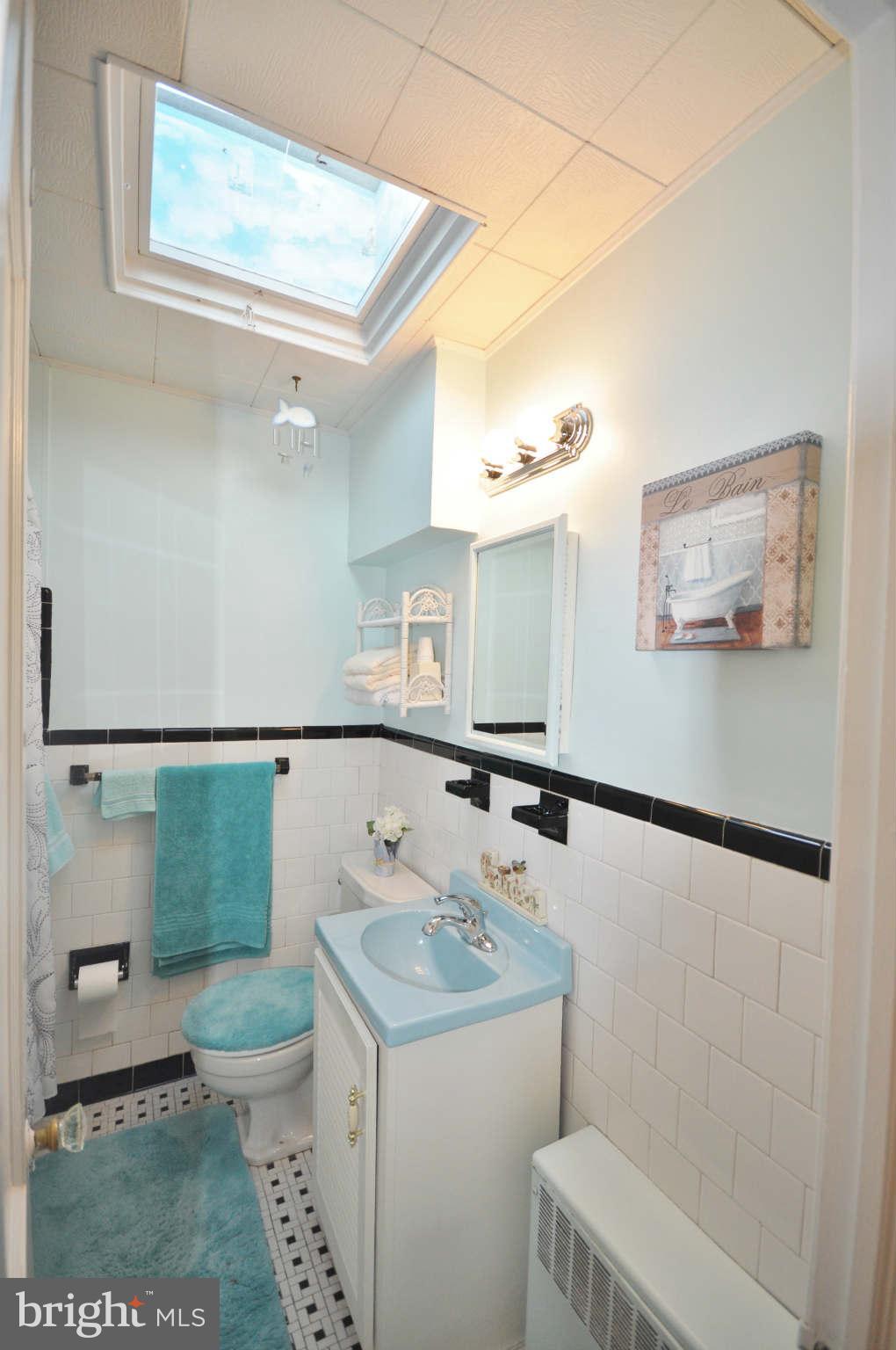 1216 Haverhill Road Baltimore, MD 21229 - Photo 15 of 30 Bath (Master)