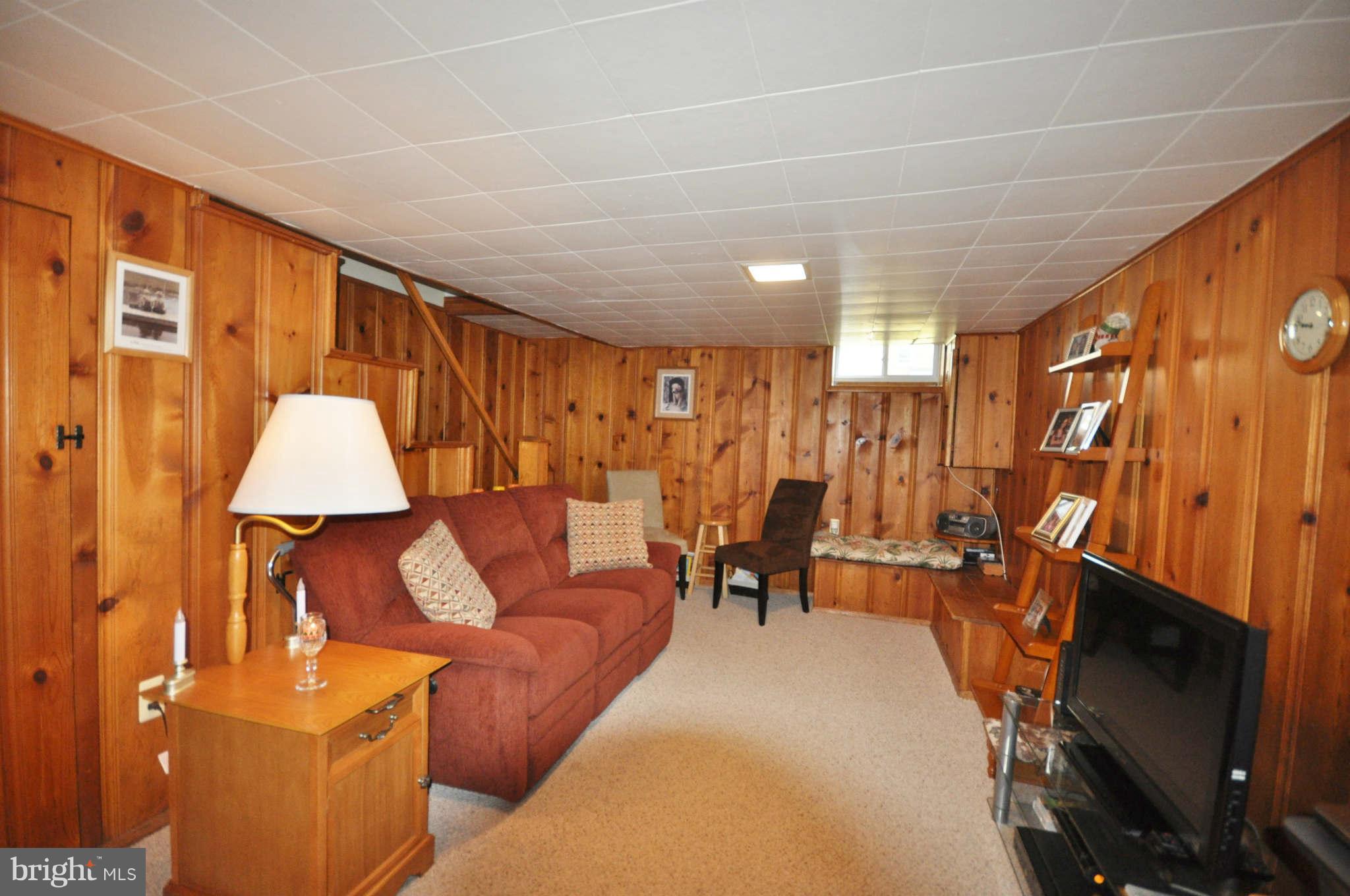 1216 Haverhill Road Baltimore, MD 21229 - Photo 18 of 30 Family Room