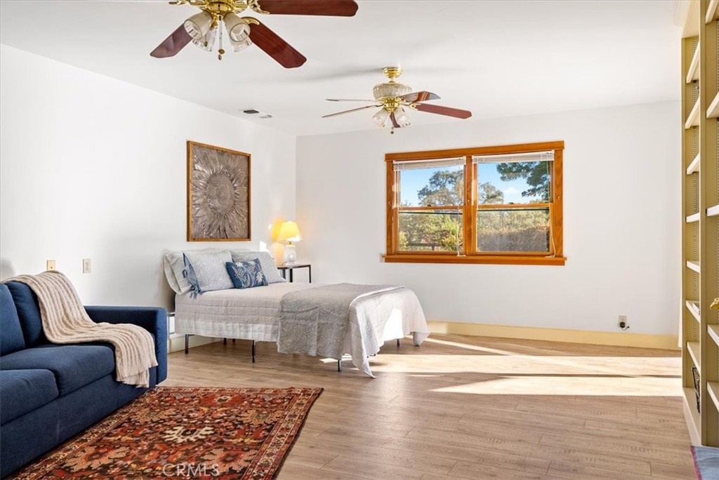 5745 Iron Gate Road Paso Robles, CA 93446 - Photo 28 of 58 Expansive Guest Bedroom with sitting area.