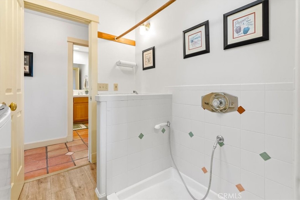 5745 Iron Gate Road Paso Robles, CA 93446 - Photo 36 of 58 Dog Wash Station