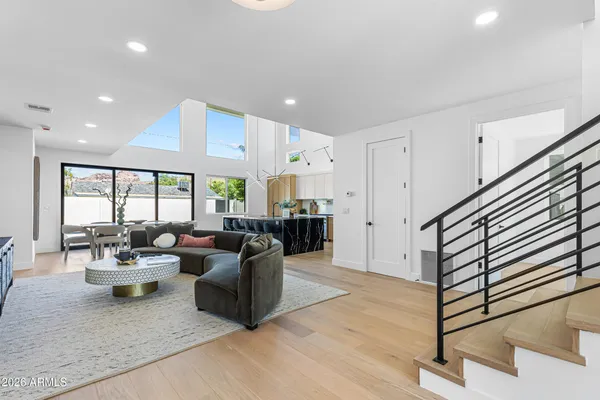 $1,845,000 | 4852 East Piccadilly Road, Phoenix, AZ 85018