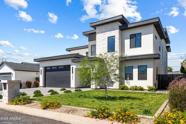 $1,845,000 | 4852 East Piccadilly Road, Phoenix, AZ 85018