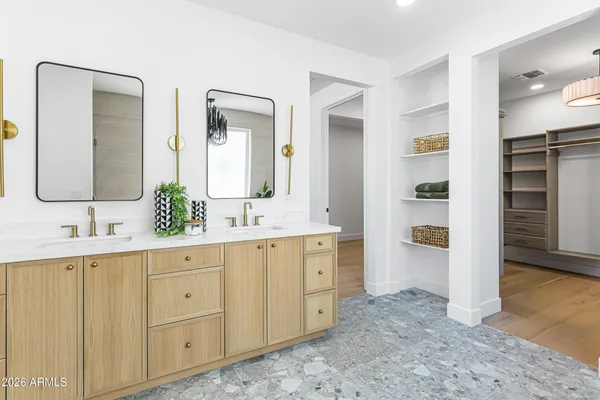 $1,845,000 | 4852 East Piccadilly Road, Phoenix, AZ 85018