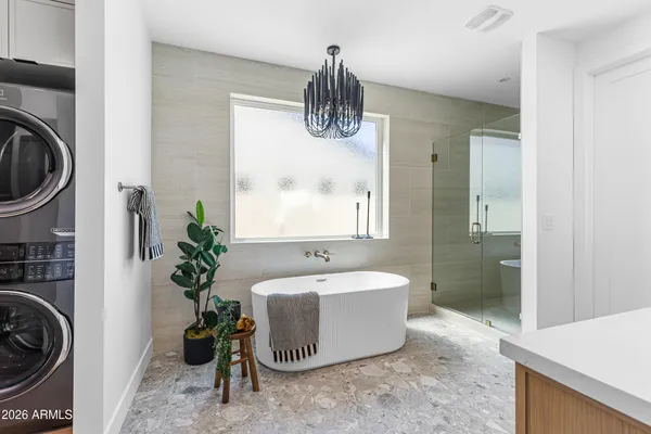 $1,845,000 | 4852 East Piccadilly Road, Phoenix, AZ 85018