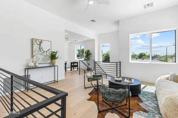 $1,845,000 | 4852 East Piccadilly Road, Phoenix, AZ 85018