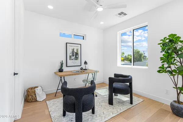 $1,845,000 | 4852 East Piccadilly Road, Phoenix, AZ 85018