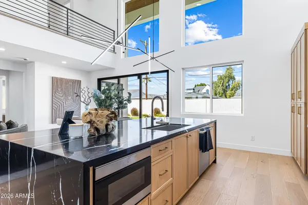 $1,845,000 | 4852 East Piccadilly Road, Phoenix, AZ 85018