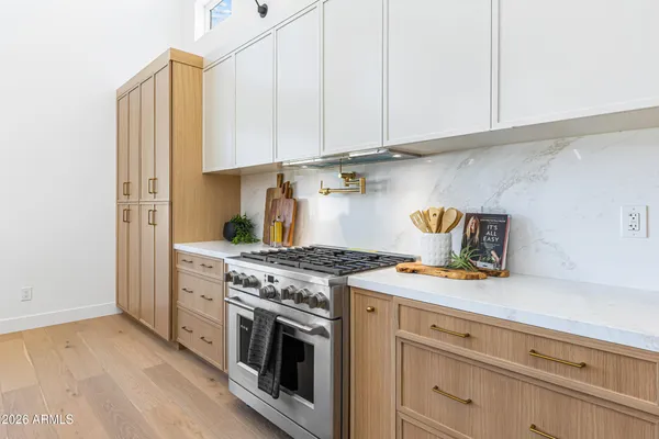 $1,845,000 | 4852 East Piccadilly Road, Phoenix, AZ 85018