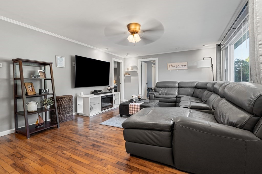 5 Strathmore Road Haverhill, MA 01832 - Photo 11 of 29 Gallery Image 11