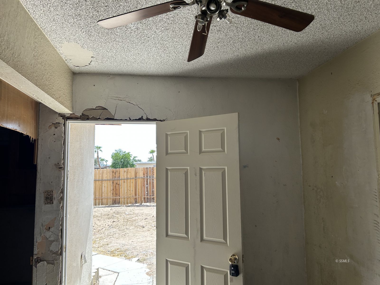 405 North Gold Canyon Street Ridgecrest, CA 93555 - Photo 4 of 12 Gallery Image 4