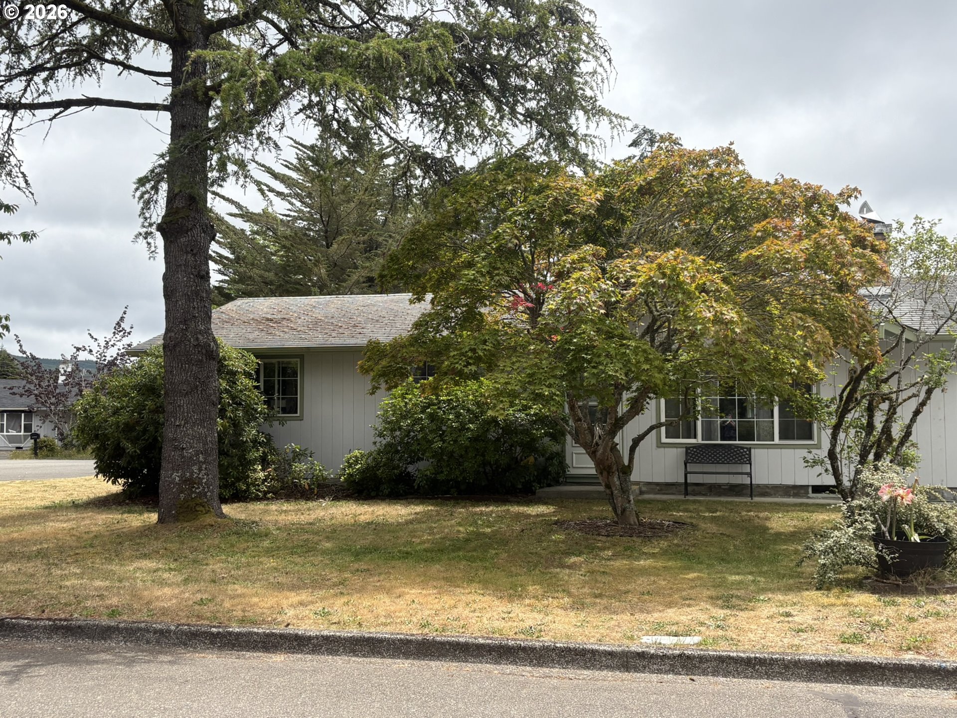 2320 20th Street Florence, OR 97439 - Photo 2 of 29