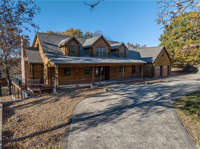 $775,000 | 30611 Stonehaven Drive, Warsaw, MO 65355