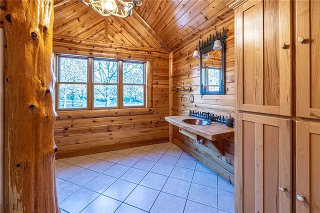 $775,000 | 30611 Stonehaven Drive, Warsaw, MO 65355