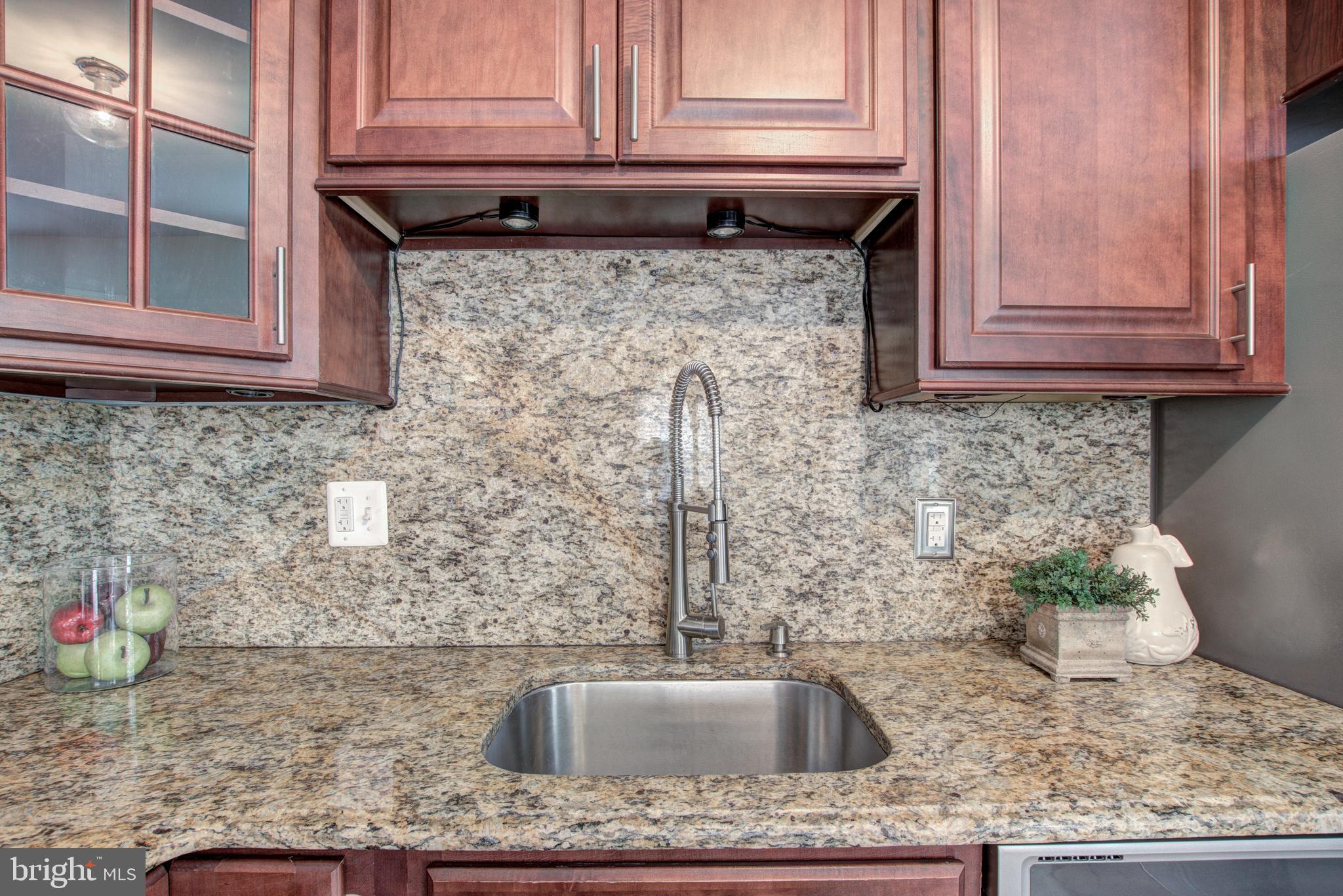 6458 Franconia Road Springfield, VA 22150 - Photo 15 of 40