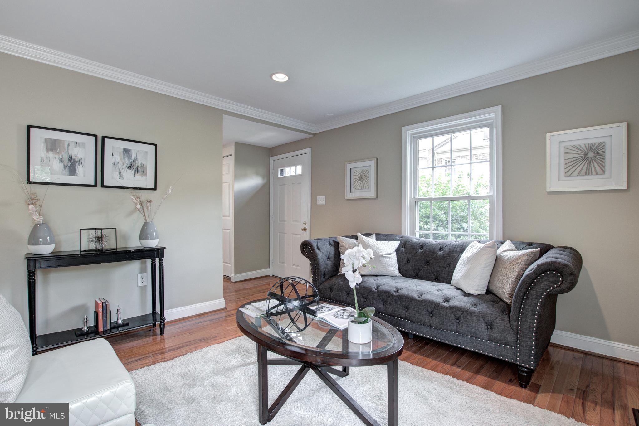 6458 Franconia Road Springfield, VA 22150 - Photo 4 of 40