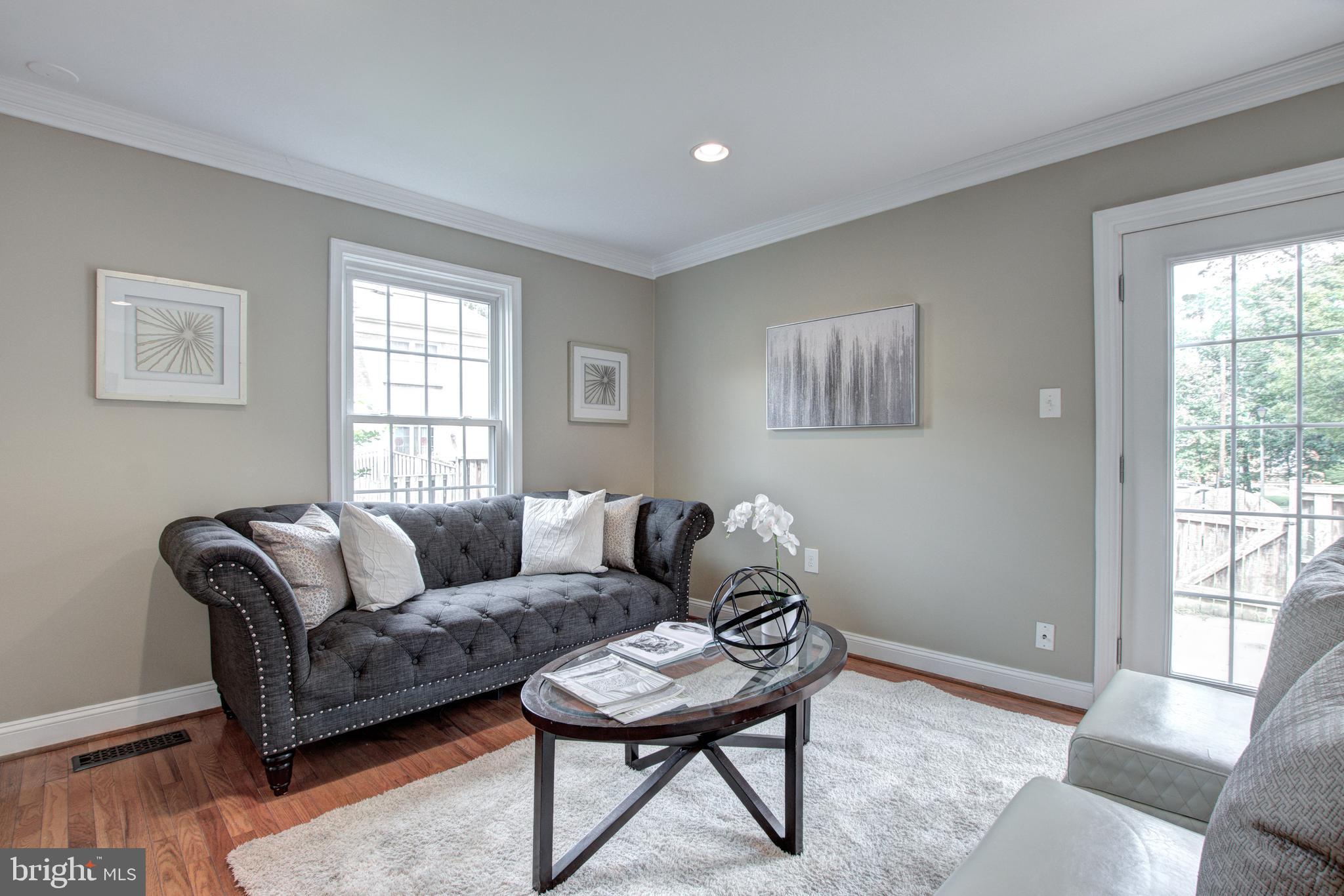 6458 Franconia Road Springfield, VA 22150 - Photo 5 of 40