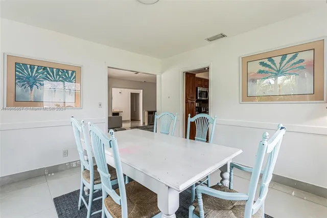 $1,249,000 | 633 North Crescent Drive, Hollywood, FL 33021