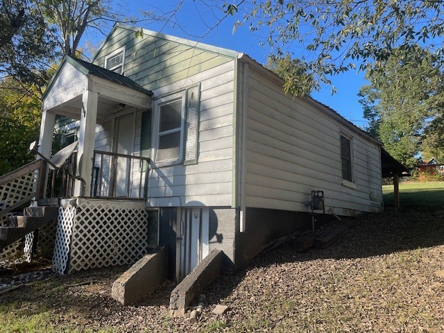 111 Swift Lane Cunningham, TN 37052 - Photo 3 of 10