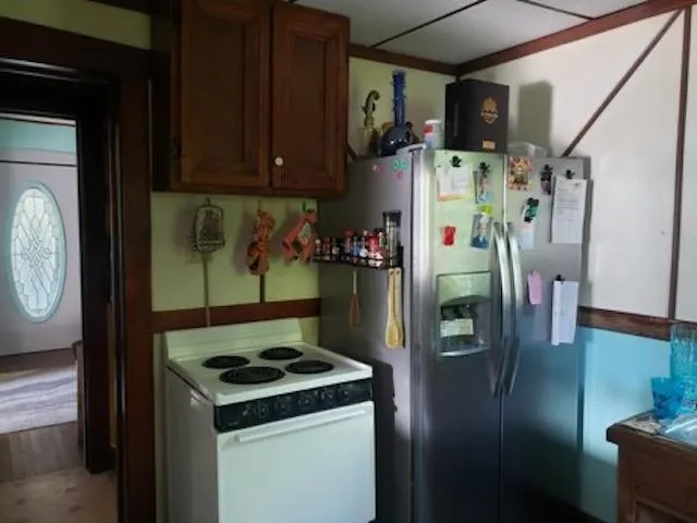 $120,000 | 1210 Columbus Street, Manitowoc, WI 54220