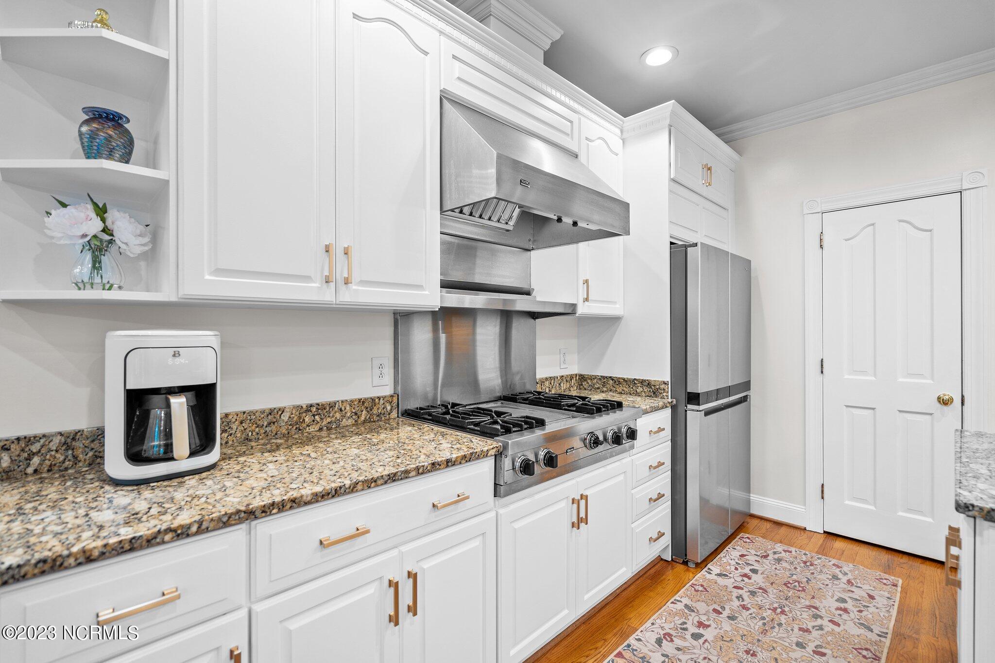 738 Scotts Hill Loop Road Wilmington, NC 28411 - Photo 16 of 61 81-web-or-mls-DSC07784