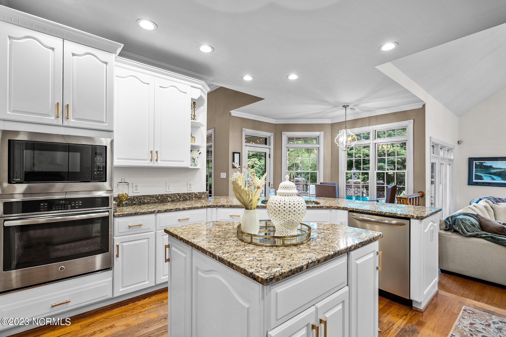 738 Scotts Hill Loop Road Wilmington, NC 28411 - Photo 17 of 61 82-web-or-mls-DSC07787