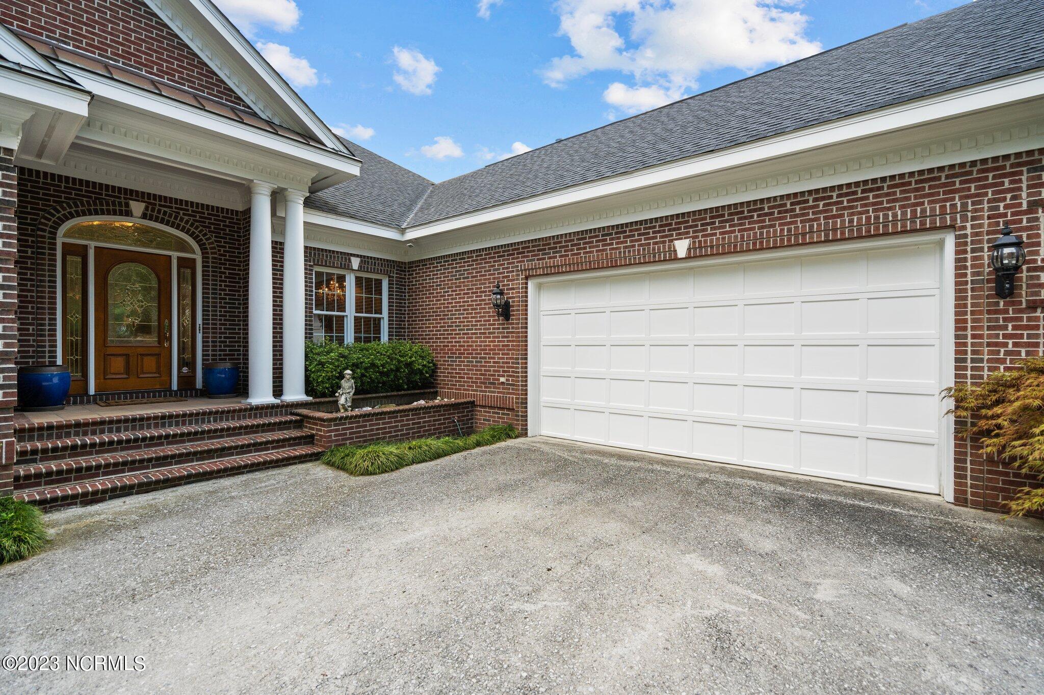 738 Scotts Hill Loop Road Wilmington, NC 28411 - Photo 2 of 61 92-web-or-mls-DSC07815