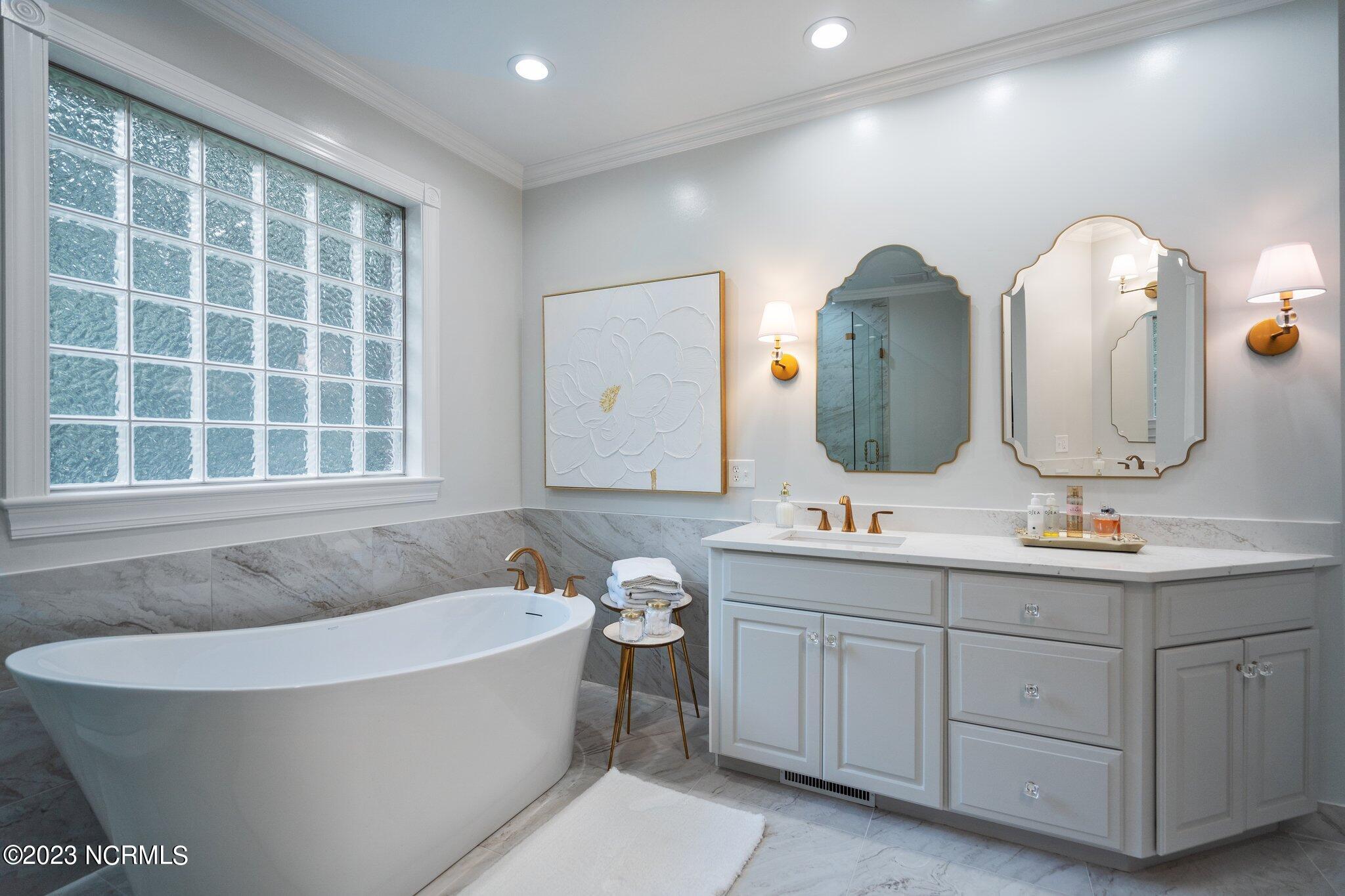 738 Scotts Hill Loop Road Wilmington, NC 28411 - Photo 34 of 61 58-web-or-mls-DSC07695