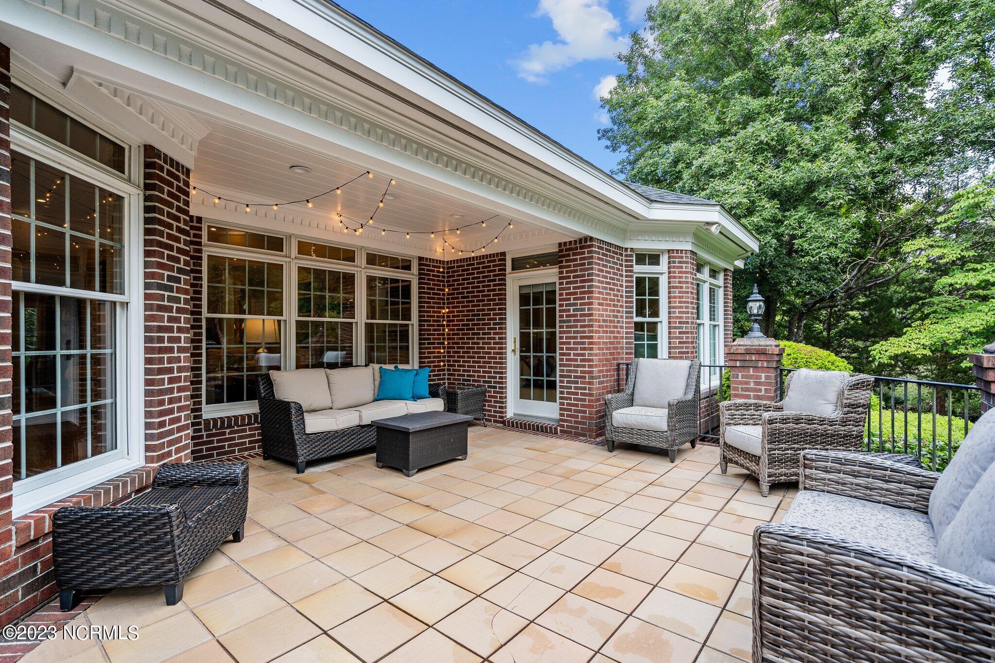 738 Scotts Hill Loop Road Wilmington, NC 28411 - Photo 45 of 61 100-web-or-mls-DSC07823