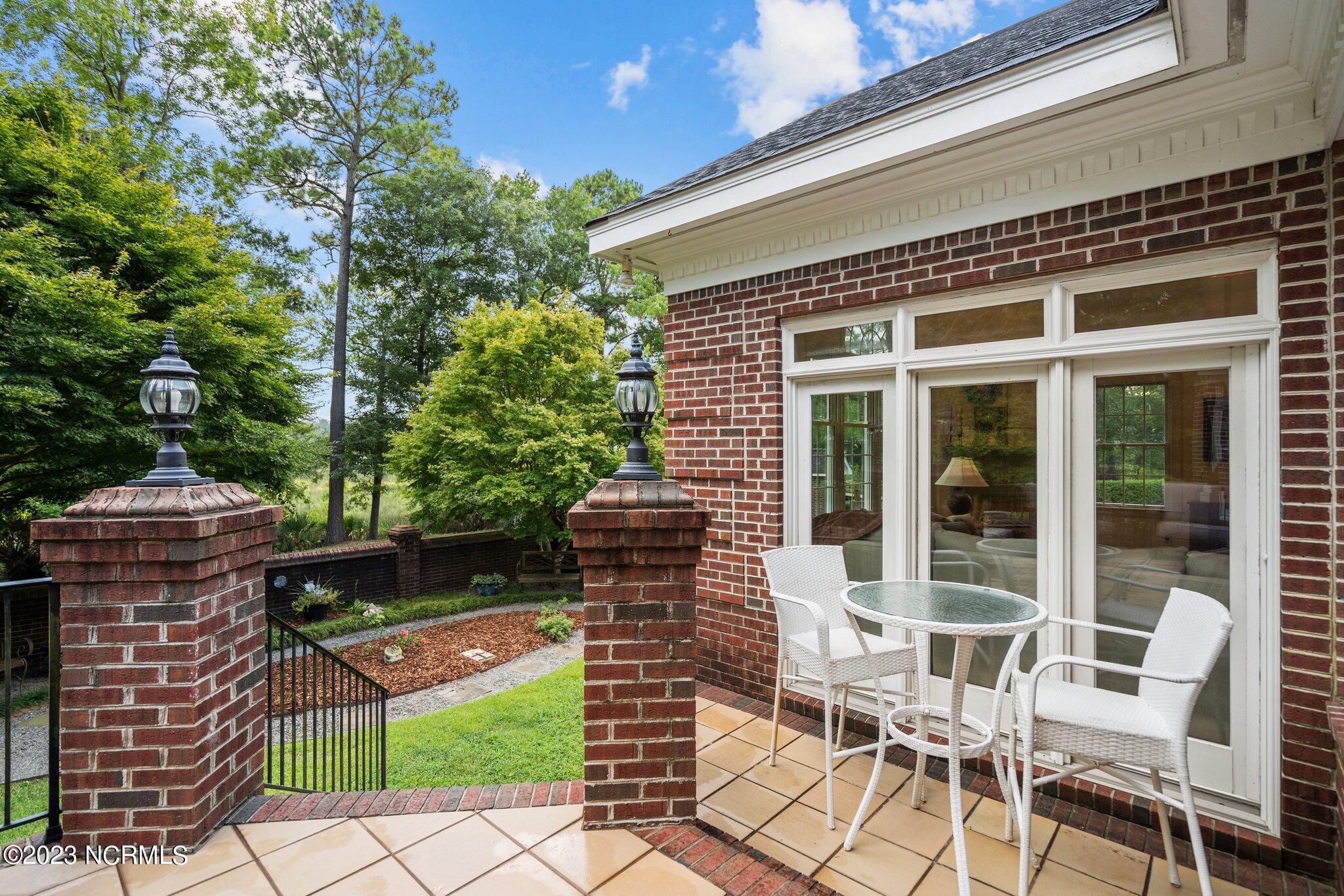 738 Scotts Hill Loop Road Wilmington, NC 28411 - Photo 46 of 61 93-web-or-mls-DSC07816