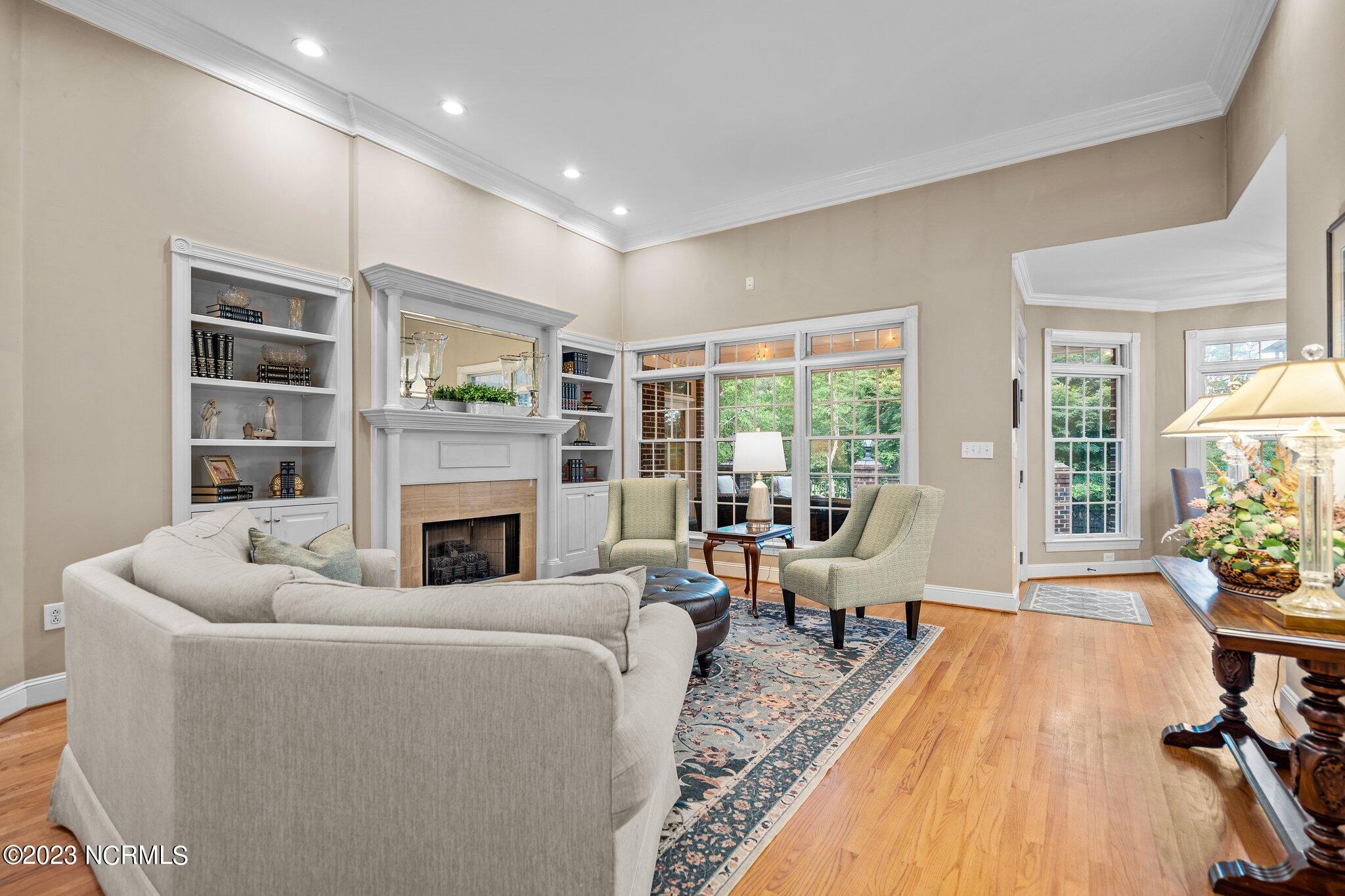 738 Scotts Hill Loop Road Wilmington, NC 28411 - Photo 8 of 61 73-web-or-mls-DSC07760