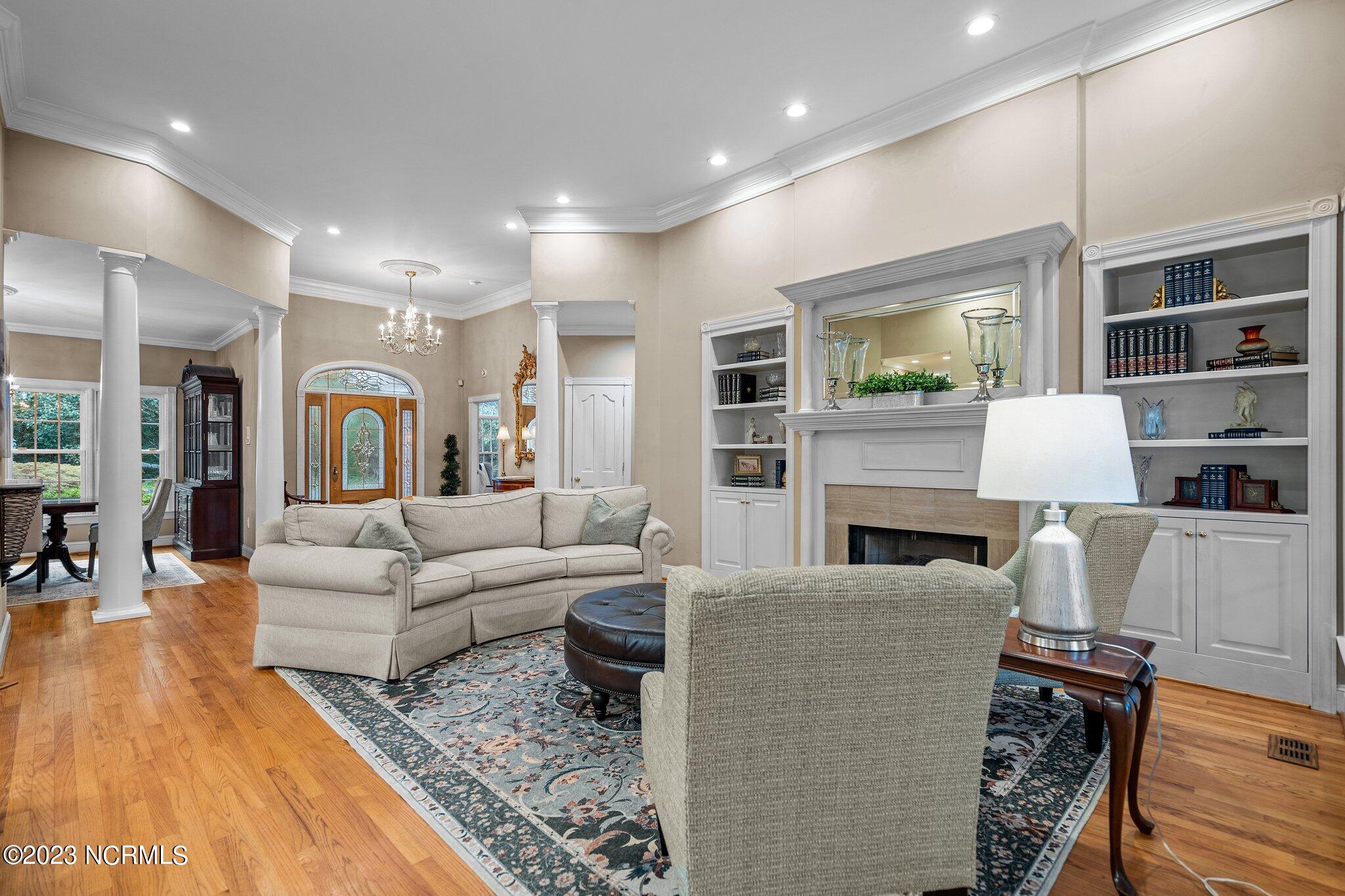 738 Scotts Hill Loop Road Wilmington, NC 28411 - Photo 10 of 61 75-web-or-mls-DSC07766