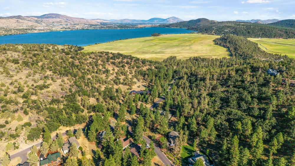 9507 Kestrel Road Klamath Falls, OR 97601 - Photo 46 of 47 9057KestrelRd-74