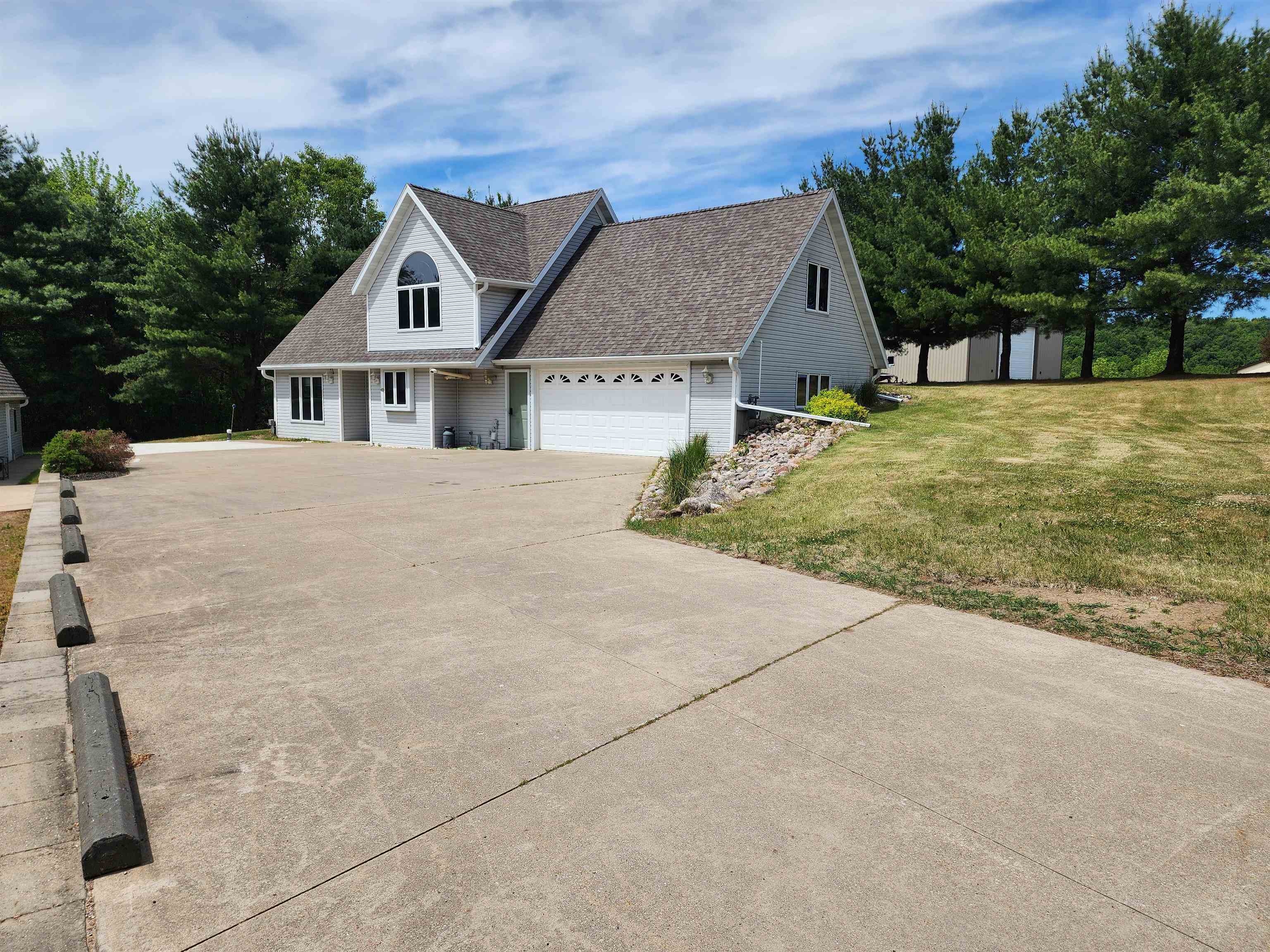 N1465 West Spencer Lake Road Waupaca, WI 54981 - Photo 1 of 36