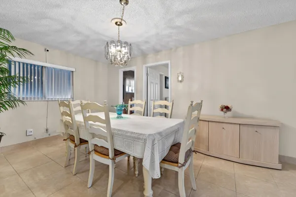 $347,000 | 1601 Southwest 18th Street, Boynton Beach, FL 33426