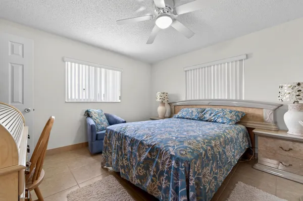 $347,000 | 1601 Southwest 18th Street, Boynton Beach, FL 33426