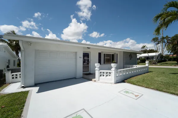 $347,000 | 1601 Southwest 18th Street, Boynton Beach, FL 33426