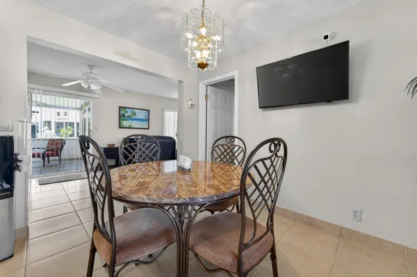 $347,000 | 1601 Southwest 18th Street, Boynton Beach, FL 33426