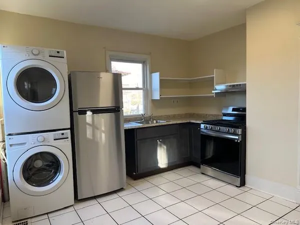 $1,750 | 10 Worrall Avenue, Unit 1, Poughkeepsie, NY 12603