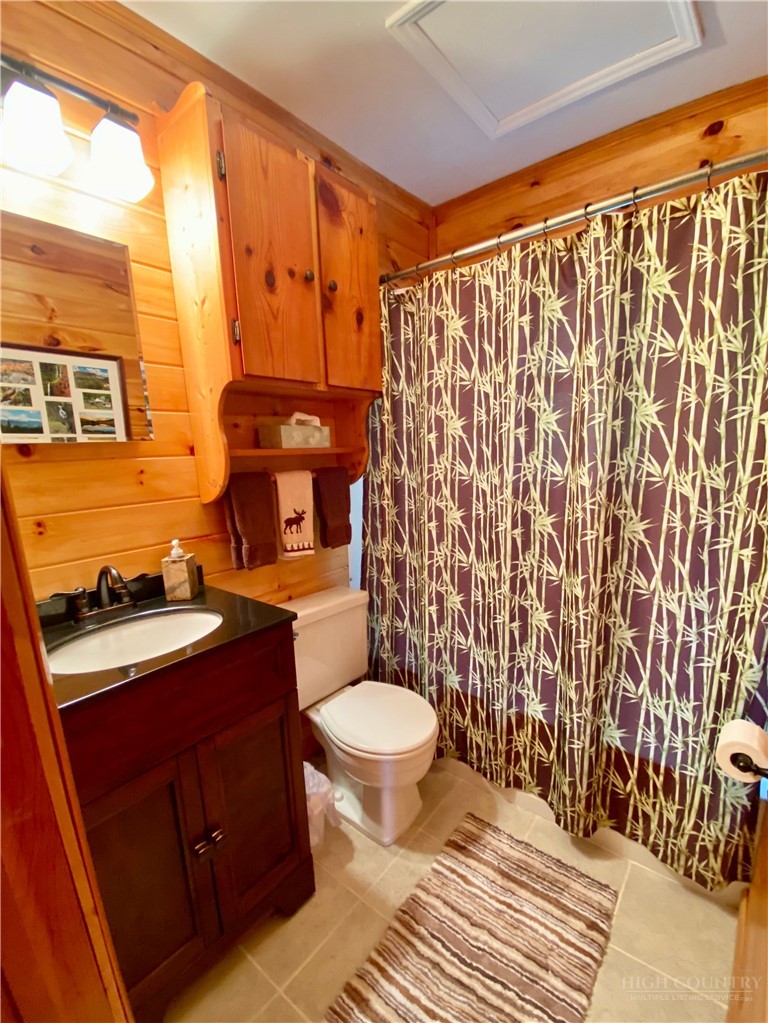 547 Round Knob Ridge Road West Jefferson, NC 28694 - Photo 17 of 30 Gallery Image 17