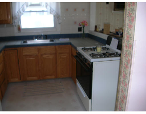 42 Fairview Road Stoneham, MA 02180 - Photo 5 of 9 Gallery Image 5