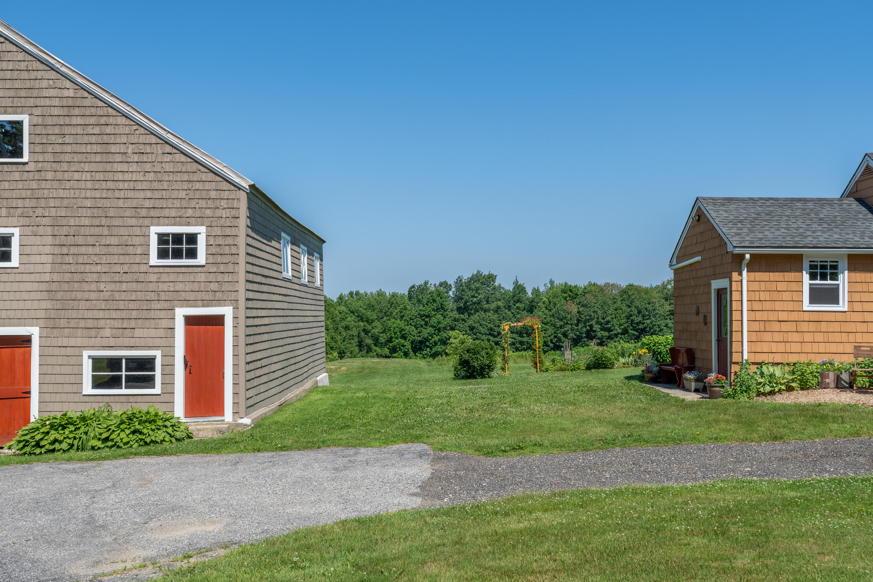 241 Ferry Road Lewiston, ME 04240 - Photo 11 of 88 Beautiful Grounds