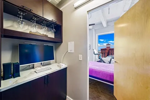 $410,000 | 21 West 10th Street, Unit 9C, Kansas City, MO 64105