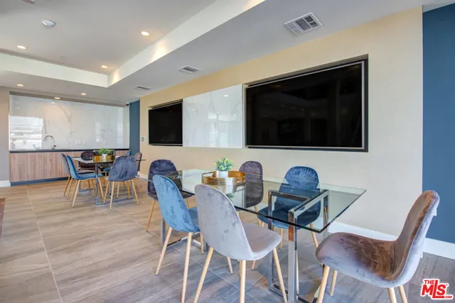 $2,932 | 515 West Broadway, Unit 342, Glendale, CA 91204