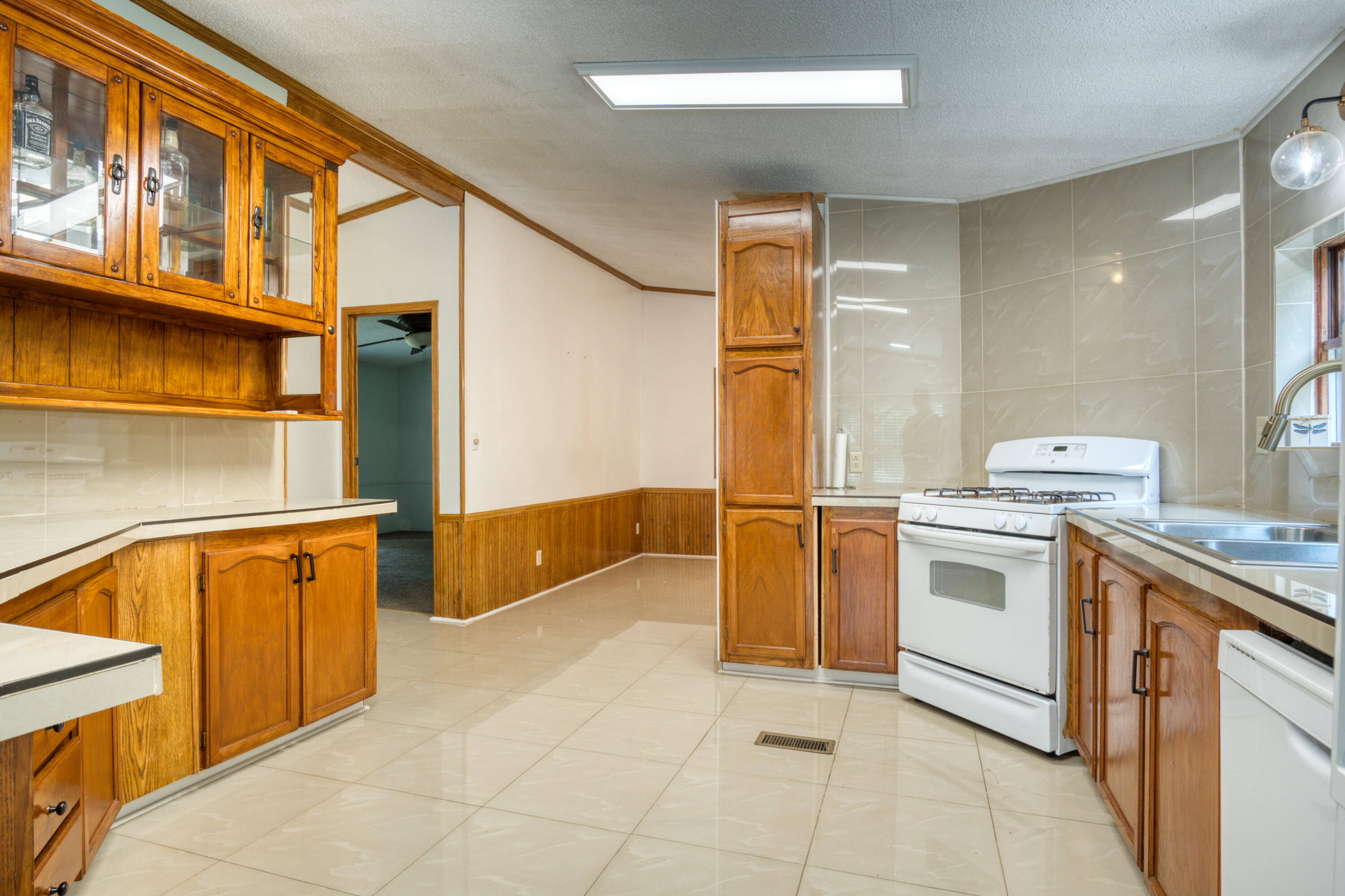 8271 Lakola Road Tustin, MI 49688 - Photo 14 of 52 DSC08503_17