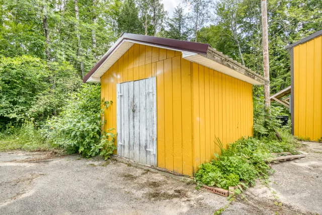 $228,000 | 8271 Lakola Road, Tustin, MI 49688