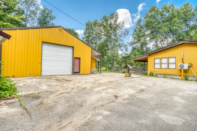 $228,000 | 8271 Lakola Road, Tustin, MI 49688